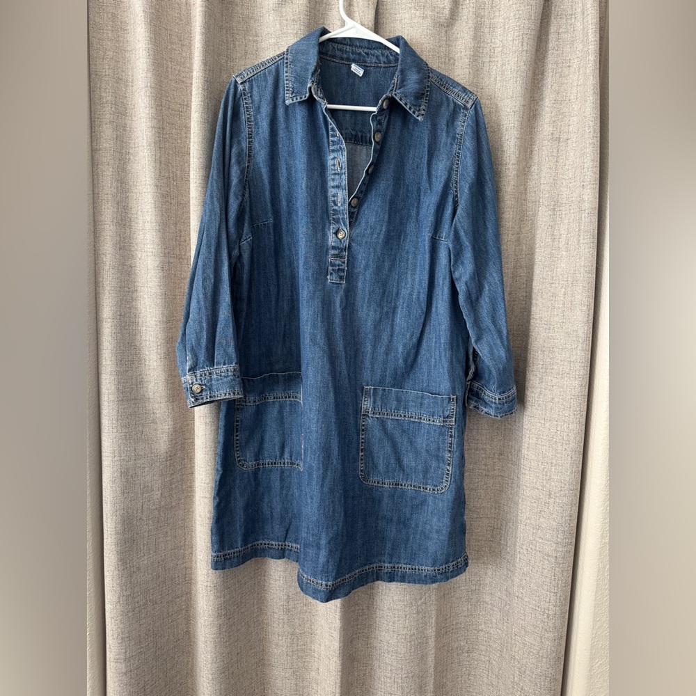 Old Navy Denim Dress! In like new condition!